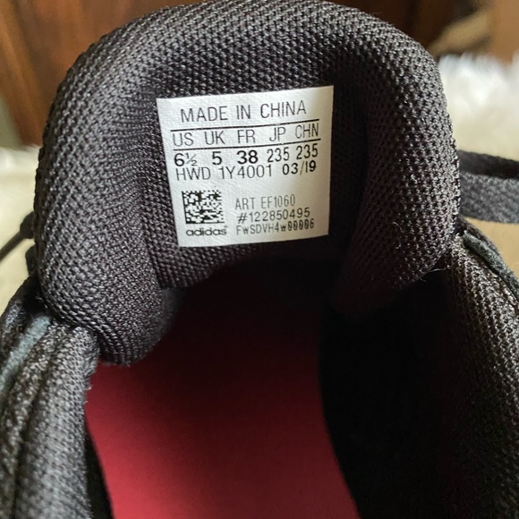 Walking shoes like new - Picture 3 of 5